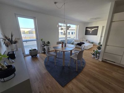 Helle zwei Zimmer Neubau Wohnung mit Dachterrasse in Pempelforf