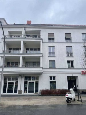 Wunderschöne 4 Zimmerwohnung in Westend