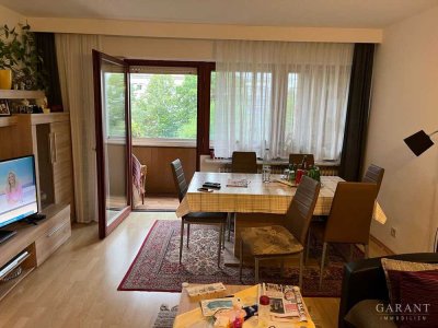 Charmante 2 Zimmer-Wohnung mit Balkon & optionalem Tiefgaragen-Stellplatz in Augsburg-Oberhausen