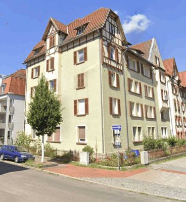 Gut geschnittene Altbauwohnung mit Platz für die ganze Familie!