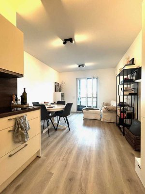 moderne 2 Zimmer-Erdgeschoss Wohnung mit Wintergarten in zentraler Lage