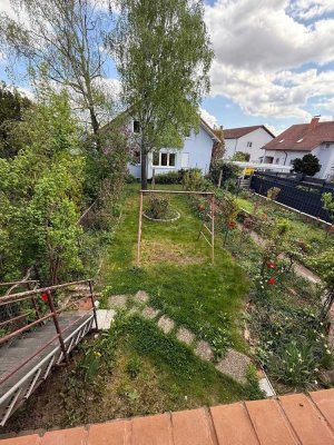 Kernsanierte Wohnung im Zweifamilienhaus inkl Garten