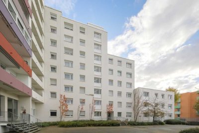 Helle 3,5 Zimmer-Wohnung mit schönem Balkon, neues Bad und Aufzug!