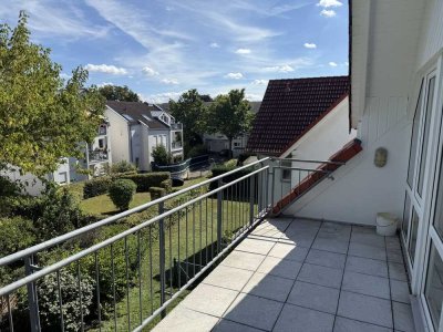 Ruhige, lichtdurchflutete Maisonette Wohnung mit 2 Balkonen, 100 qm