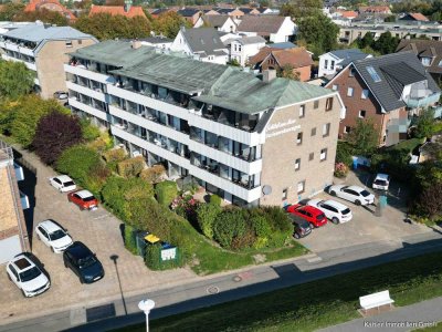 Moderne 2-Zimmer-Dachgeschosswohnung mit Meerblick und Balkon in zentraler Lage von Büsum