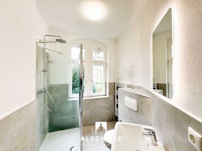 EXKLUSIV***EG*Hochparterre*Sanierte 2 zwei-Zimmer Wohnung mit Balkon inkl. EBK & Garten!!