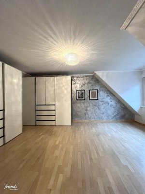 4-Zimmer-Wohnung mit 2 Stellplätzen und Wohnküche!