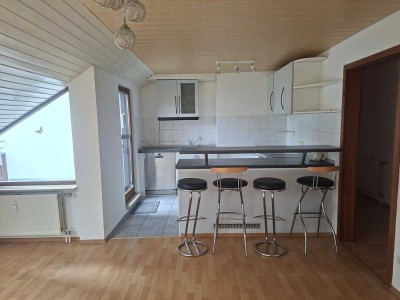 Dachgeschosswohnung mit Loggia in Pforzheim-Mäurach