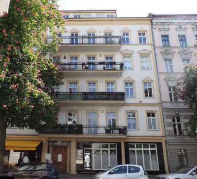 Schöne Erdgeschoss Eigentumswohnung mit Terrasse und Gartenanteil in bester Lage von Berlin-Charlott