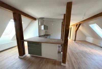 2 Zimmer Wohnung im Einzeldenkmal, inkl. Garten in Seenähe