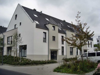 Schöne 2-Zimmerwohnung mit Terrasse und kl. Gartenstück