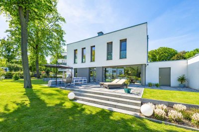 Exklusive Bauhaus-Villa mit Einliegerwohnung in bester Nachbarschaft