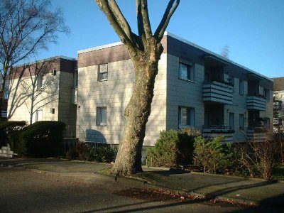 ++ Erstbezug nach Modernisierung ++ 2-Zimmer Wohnung mit Balkon zu vermieten ++