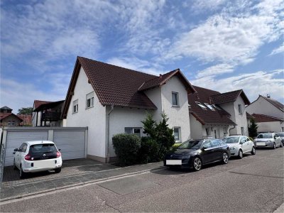 freundliche 3,5-Zimmer ETWohnung mit Garten & Garage in ruhigem 4-FH