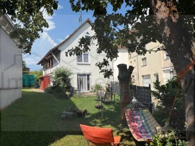 Uriges Fachwerkhäuschen mit  Möglichkeit für 2 kl. Wohnungen