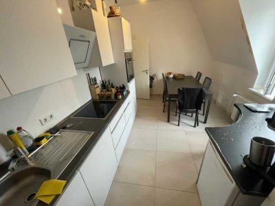myHome-Immobilien / Tolles Zimmer in 3er-WG, mit großer Wohnküche, tolles Bad in TOP Lage