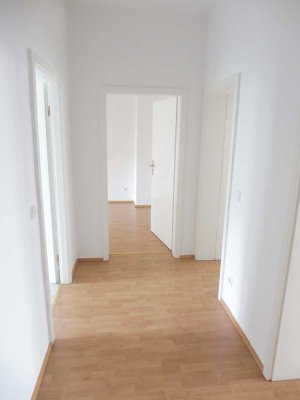 **GEMÜTLICHE 4-RWG MIT TAGESLICHTBAD UND Loggia **WE 05**