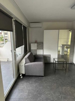 Neuwertige 1-Raum-Wohnung mit Balkon und Einbauküche in Aachen