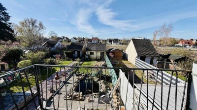 FAMILIENIDYLL MIT TEICH IN GRÜNLAGE