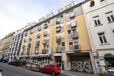 Bezugsfreie Zwei-Raum-Wohnung in der Neustadt mit TG-Stellplatz