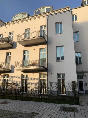 Großzügige helle 2,5-Raum-Altbauwohnung direkt an der Ruhr