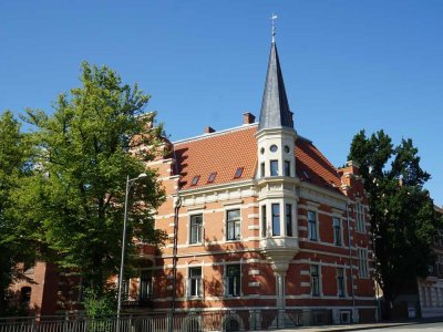 1,5-Zimmer-Wohnung in repräsentativer Gründerzeit-Altbauvilla