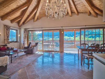 Dachgeschosswohnung im Tiroler Stil in Bestlage von Reith