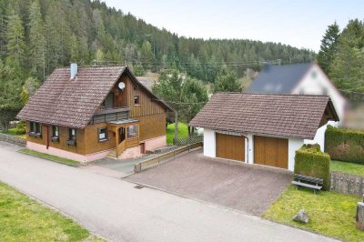 Idyllisches Wohnen im Schwarzwald - Kleines Haus mit Doppelgarage und großem Grundstück im Poppeltal