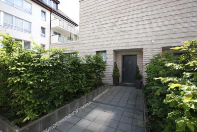 Wohnen mit Charakter: Großzügiges Haus im Frankfurter Ostend