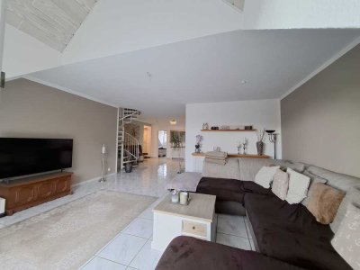 Offen. Hell. Großzügig. Maisonette mit Balkon und Studio