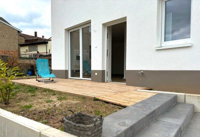 Erstbezug: Lichtdurchflutete 2-Zimmer-Erdgeschosswohnung mit gehobener Innenausstattung in Eisenberg