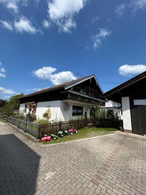 Großzügiges 3 Zimmer Dachstudio mit Gartenanteil...!