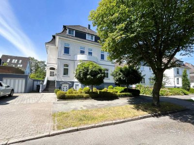 Modernisierte Balkonwohnung im Herzen vom Villenviertel!
