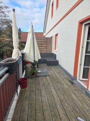 Landluft schnuppern - schöne 3 RW mit großem Balkon & Stellplatz