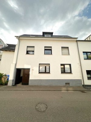 Attraktives Ein- bis Zweifamilienhaus in Bonn-Duisdorf.