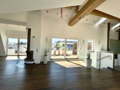 Sachsenhausen: Luxus-Penthouse-Maissonette-Wohnung mit Skylineblick