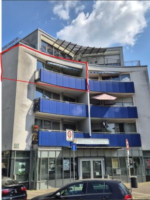 Altersgerechte komplett sanierte Wohnung mit Balkon und Aufzug in Zentraler Lage
