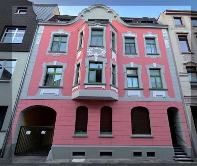 Repräsentatives Wohnen im Herzen von Duisburg – stilvolle 3-Zimmer Altbauwohnung mit Balkon