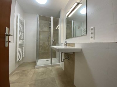 Großzügige, sehr schöne 3-Zimmer-Wohnung mit Balkon im Zentrum von Weiden zu vermieten!