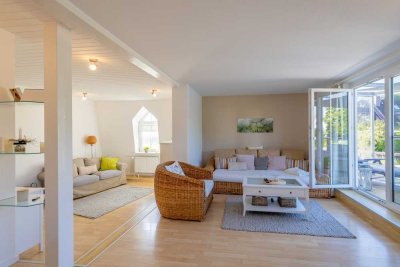 Stilvolle 4,5-Zimmer-Dachgeschosswohnung mit Einbauküche in Scharbeutz