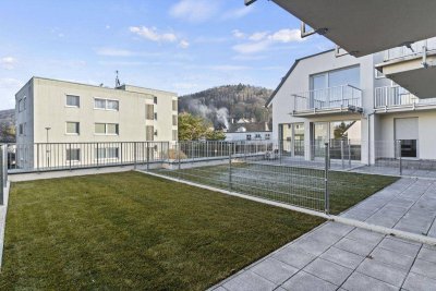 ++ TOLLE VIER Zimmer mit GARTEN ++