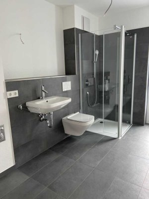 Penthaus: moderne 4-Zimmer-Wohnung in Hargesheim mit Balkon und Tiefgaragenstellplatz
