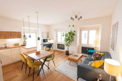 Geschmackvolle, vollständig renovierte 1,5-Raum-Wohnung mit Einbauküche in Roth