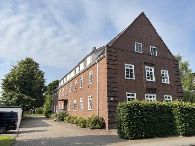 Freundliche 3,5-Zimmer-DG-Wohnung mit geh. Innenausstattung mit Balkon und EBK in Stade - Ottenbeck