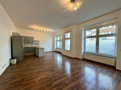 Attraktive Erdgeschosswohnung mit großzügiger Terrasse und offenem Wohnkonzept zu vermieten.