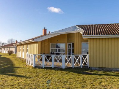 Schönhagen: Ferienhaus an der Ostsee mit 6 Schlafzimmern und saniertem Pool- und Wellnessbereich