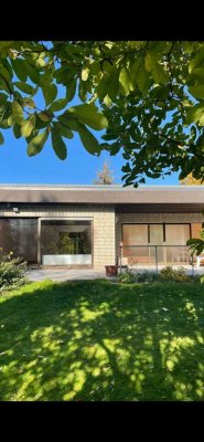 Einfamilienhaus mit Carport und zusätzlichen Stellplatz in Minden