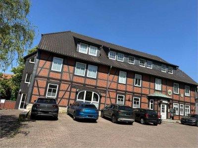 Möblierte Dachgeschosswohnung im Fachwerkhaus – Einziehen und Wohlfühlen!