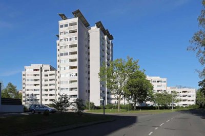 2-Zimmer-Wohnung mit hell gefliestem Duschbad // 10.OG Wohnung 2