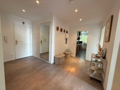 FREI AB DEZEMBER, EIGENTUMSWOHNUNG MIT SEHR VIEL WOHNGEFÜHL: EINBAUKÜCHE, MODERNEM BAD UND GARAGE